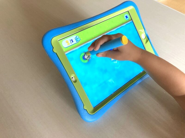 子供用iPadケース】360度回転の衝撃吸収ケースがおすすめ！シリコン